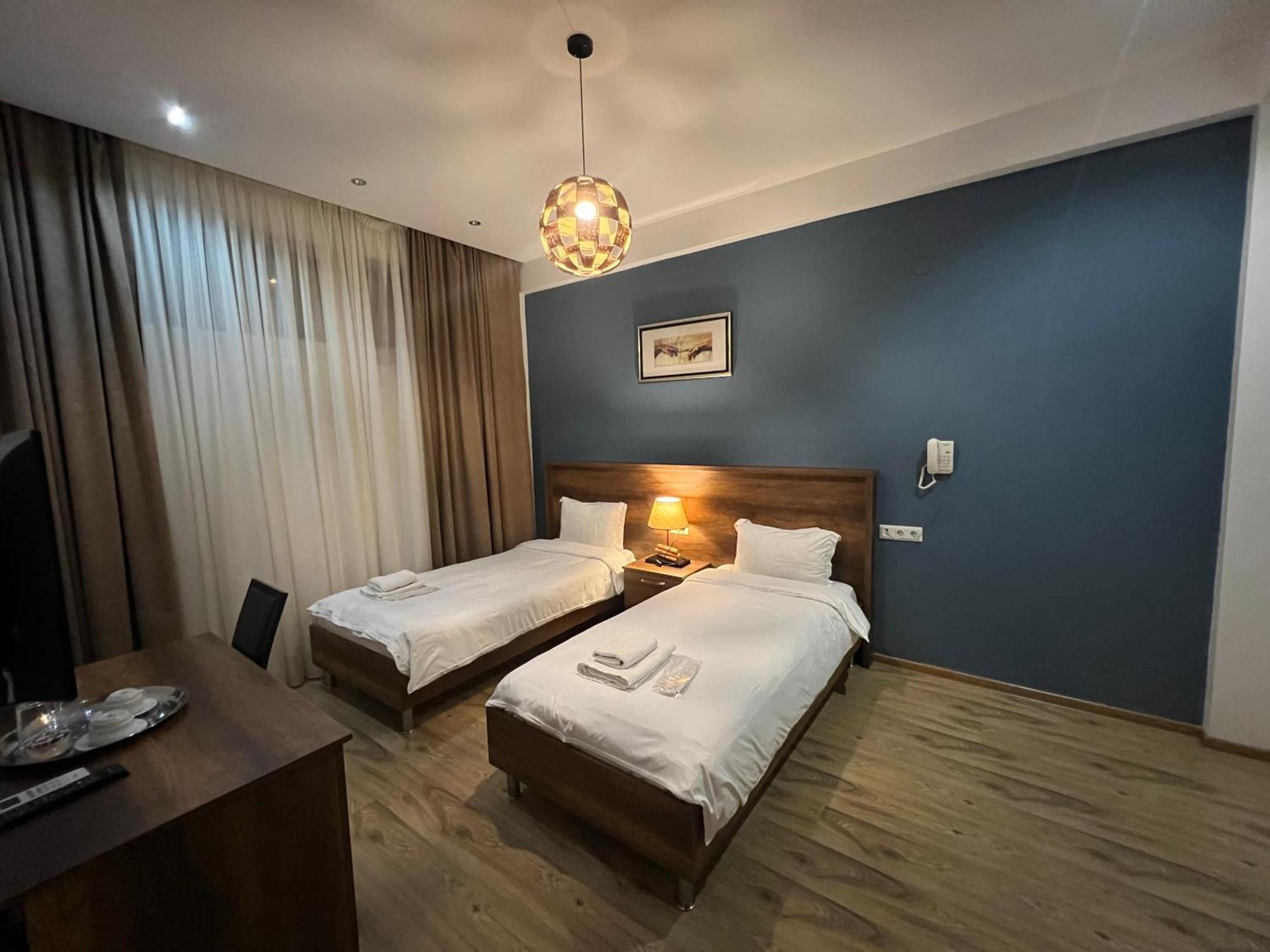 Hotel King Tom Tbilisi Exterior foto