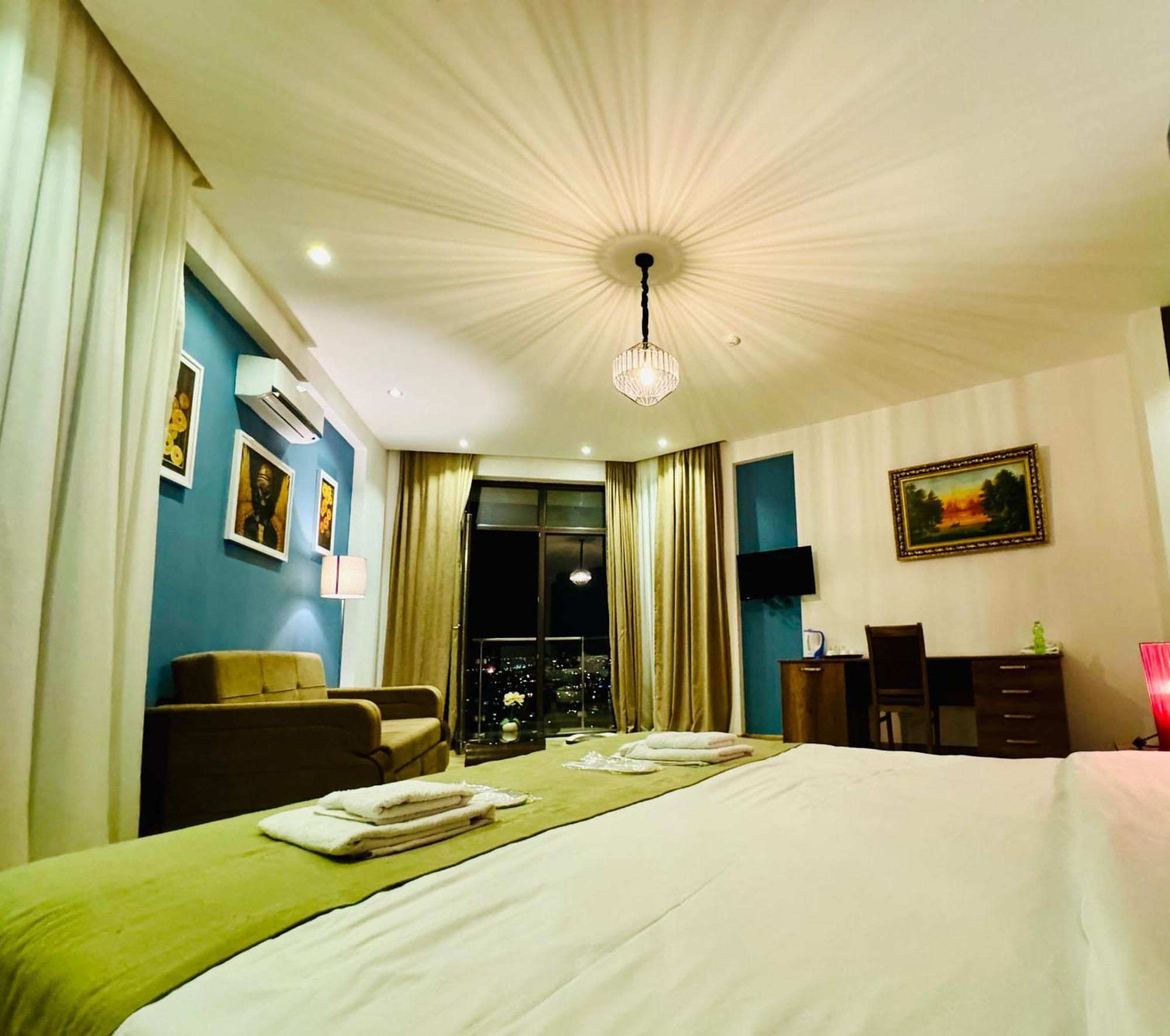 Hotel King Tom Tbilisi Exterior foto