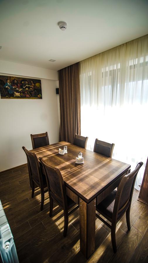 Hotel King Tom Tbilisi Exterior foto